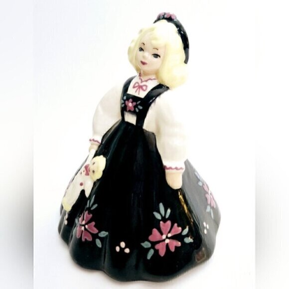 Vintage Squire Ceramics Figurine Girl with Doll – Zaida – California Pottery - Picture 2 of 15